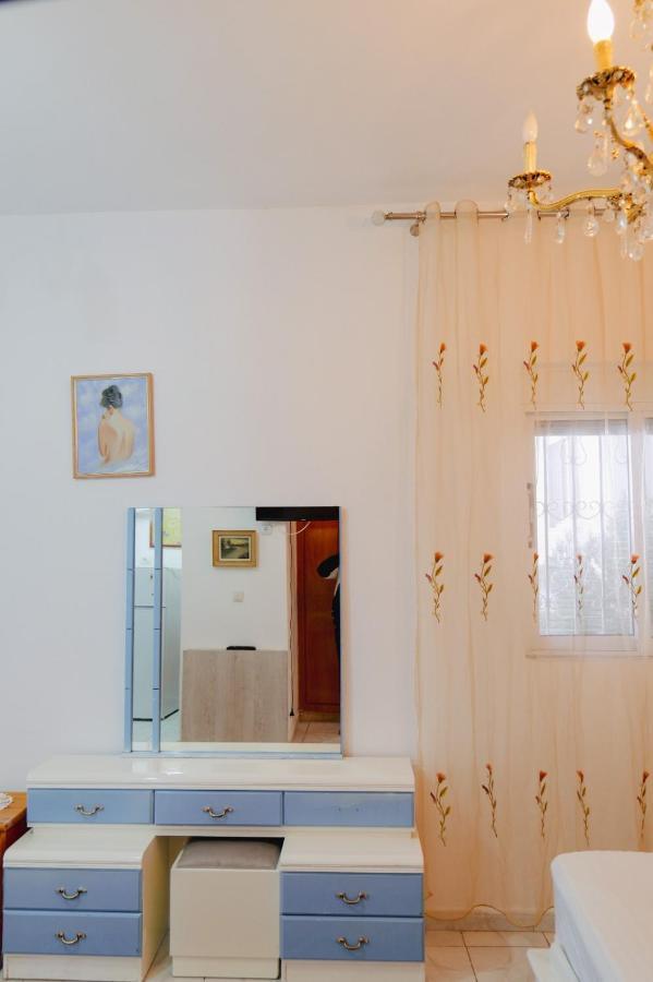 Seferi'S Apartament Apartment Sarande Ngoại thất bức ảnh