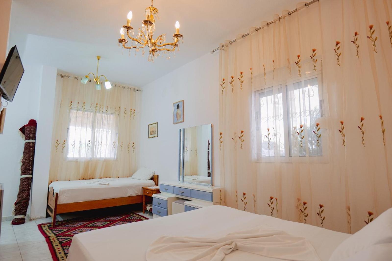 Seferi'S Apartament Apartment Sarande Ngoại thất bức ảnh